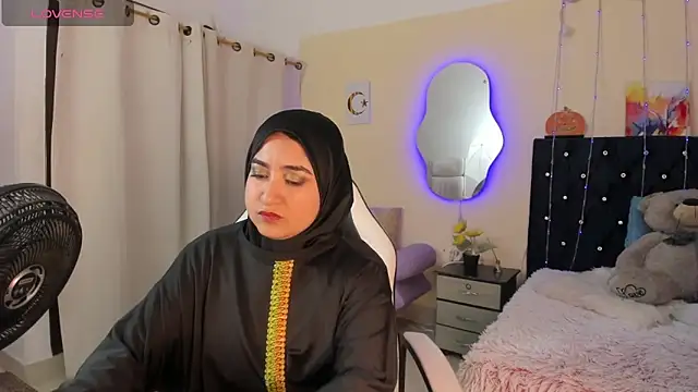 SamiraAwada online show from April 14, 2026, 7:20 pm