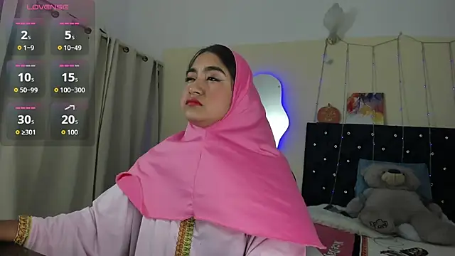 Snapshot of SamiraAwada chatting on May 15, 2026, 7:10 pm SamiraAwada online show from May 15, 2026, 7:10 pm
