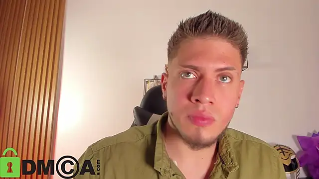 SebastianMaximoff  online show from April 1, 2026, 9:45 pm