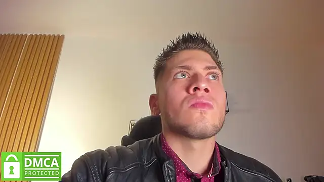 Snapshot of SebastianMaximoff_ chatting on May 12, 2026, 8:06 pm SebastianMaximoff online show from May 12, 2026, 8:06 pm