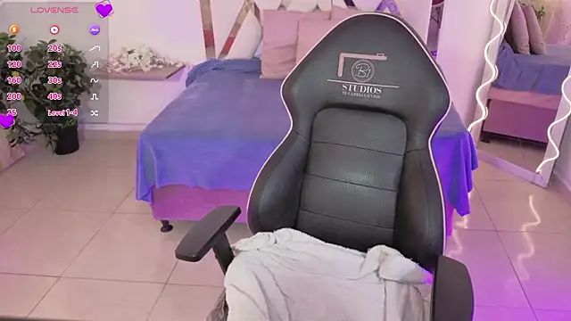 Snapshot of NEFTIS_TAY chatting on March 3, 2026, 7:09 pm NEFTIS TAY online show from March 3, 2026, 7:09 pm