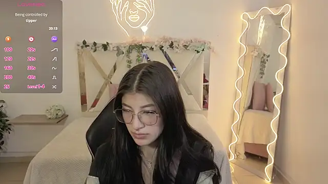 Snapshot of NEFTIS_TAY chatting on April 16, 2026, 7:14 pm NEFTIS TAY online show from April 16, 2026, 7:14 pm