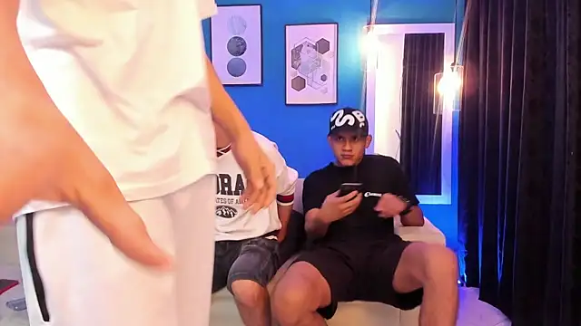 Snapshot of KingOfHeavens_2 chatting on February 7, 2026, 10:46 pm KingOfHeavens 2 online show from February 7, 2026, 10:46 pm