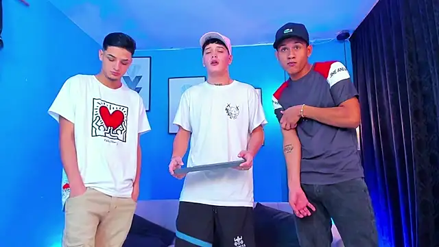 Snapshot of KingOfHeavens_2 chatting on February 17, 2026, 10:49 pm KingOfHeavens 2 online show from February 17, 2026, 10:49 pm