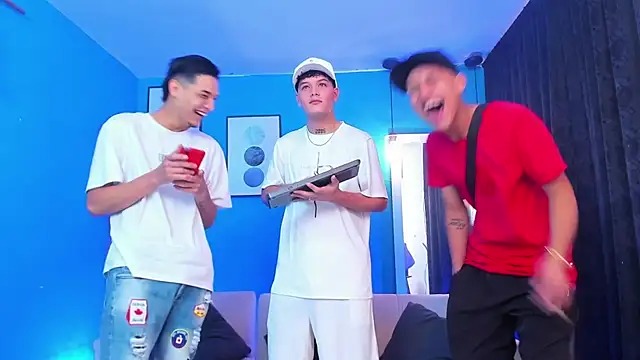 Snapshot of KingOfHeavens_2 chatting on February 21, 2026, 8:21 pm KingOfHeavens 2 online show from February 21, 2026, 8:21 pm