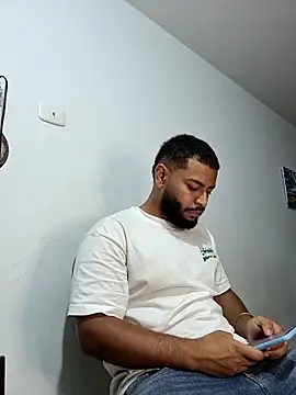 Snapshot of KLEYTON33 chatting on March 3, 2026, 3:01 am KLEYTON33 online show from March 3, 2026, 3:01 am