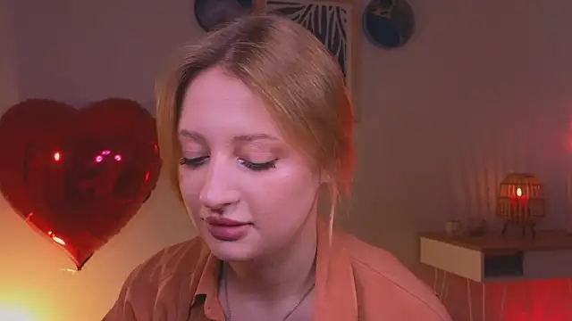 Snapshot of nikapie chatting on February 15, 2026, 5:37 am nikapie online show from February 15, 2026, 5:37 am