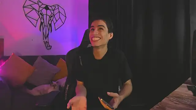 Snapshot of juan_posada chatting on February 4, 2026, 1:28 pm juan posada online show from February 4, 2026, 1:28 pm