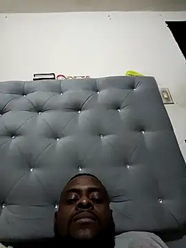 Snapshot of Tuverdugo12 chatting on March 8, 2026, 11:08 pm Tuverdugo12 online show from March 8, 2026, 11:08 pm