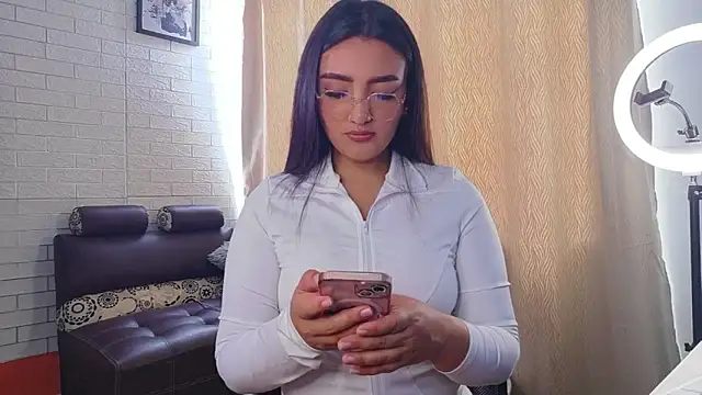 Catalu x online show from April 2, 2026, 5:43 pm