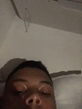 leonardoramos244 online show from April 1, 2026, 3:07 am