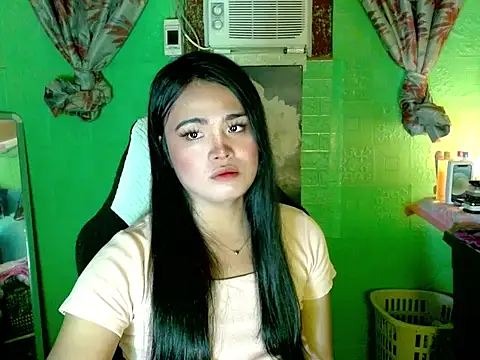 yourhot kristinexx online show from April 22, 2026, 2:07 pm