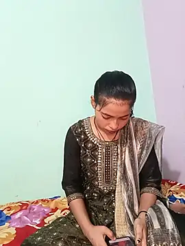 18 year old girl online show from March 19, 2026, 3:10 am