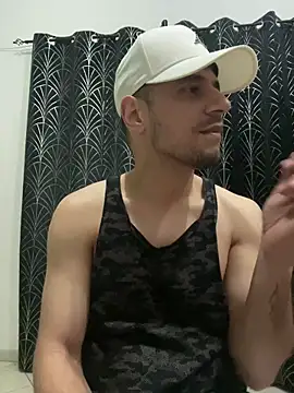 alessand180521 online show from February 17, 2026, 10:38 pm