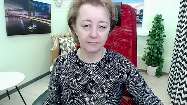 MONA W online show from April 5, 2026, 9:50 am