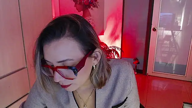 milfsecret69 online show from April 16, 2026, 11:44 am