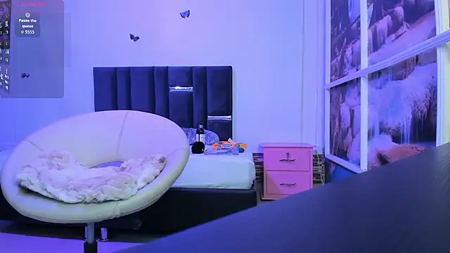 Snapshot of Katee_mos chatting on March 5, 2026, 3:46 am Katee mos online show from March 5, 2026, 3:46 am