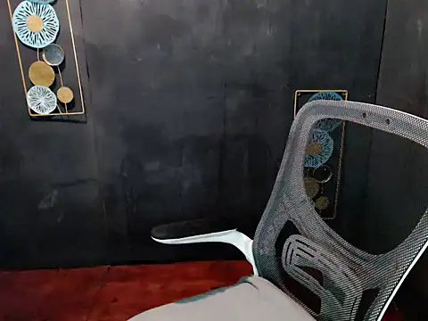 itsme jaja18 online show from March 29, 2026, 9:42 am