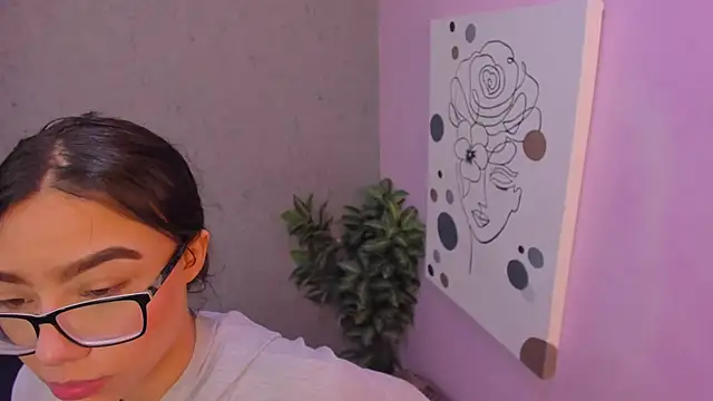 Snapshot of lil_miia chatting on February 26, 2026, 7:13 pm lil miia online show from February 26, 2026, 7:13 pm