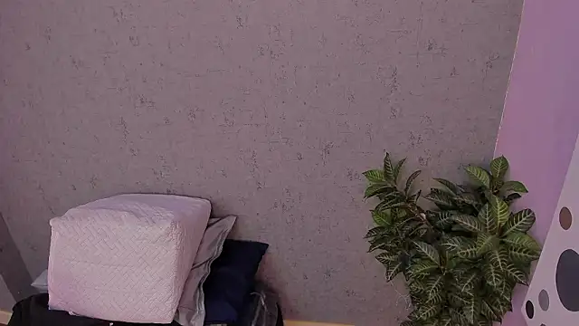 lil miia online show from March 11, 2026, 7:09 pm