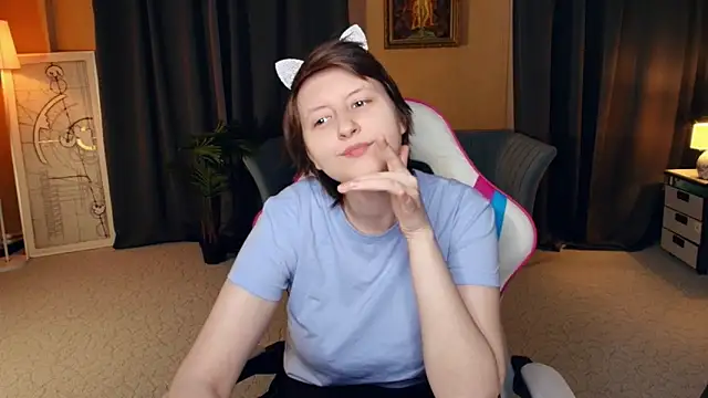 Snapshot of CarenSamele chatting on February 9, 2026, 10:19 am CarenSamele online show from February 9, 2026, 10:19 am