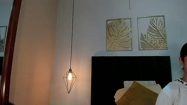 Snapshot of CelesteQueeen chatting on May 1, 2026, 12:32 pm CelesteQueeen online show from May 1, 2026, 12:32 pm