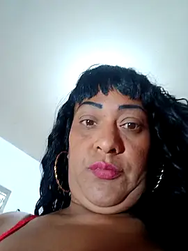 Snapshot of SabrinaColin chatting on February 9, 2026, 2:32 pm SabrinaColin online show from February 9, 2026, 2:32 pm