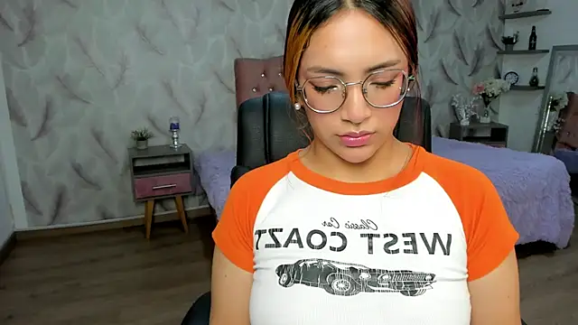 Snapshot of Tokyo_Royal_ chatting on February 27, 2026, 12:38 pm Tokyo Royal online show from February 27, 2026, 12:38 pm