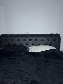 Snapshot of Ellie-rosee chatting on February 9, 2026, 7:34 am Ellie-rosee online show from February 9, 2026, 7:34 am