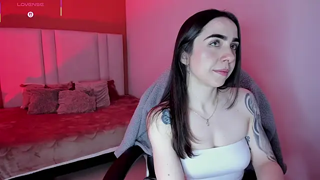 Luna tagliaferri online show from April 8, 2026, 4:51 pm