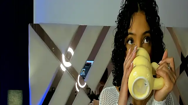 Snapshot of missbrasil chatting on March 17, 2026, 11:57 am missbrasil online show from March 17, 2026, 11:57 am