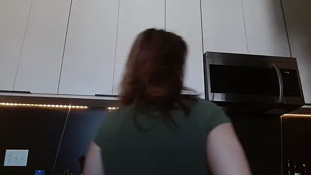 HazelSkyesChat online show from March 9, 2026, 5:50 pm