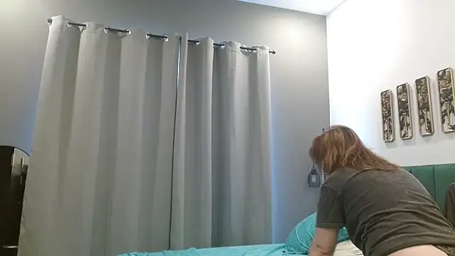 HazelSkyesChat online show from April 6, 2026, 3:13 pm