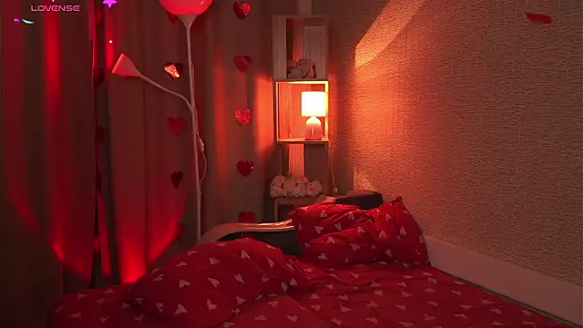 jenniferonlyforu online show from February 17, 2026, 6:14 pm