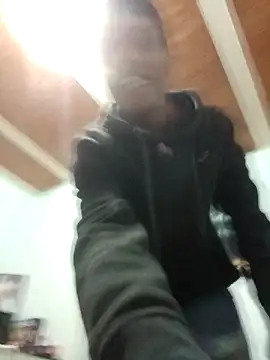 Snapshot of suckdream chatting on March 7, 2026, 12:07 am suckdream online show from March 7, 2026, 12:07 am