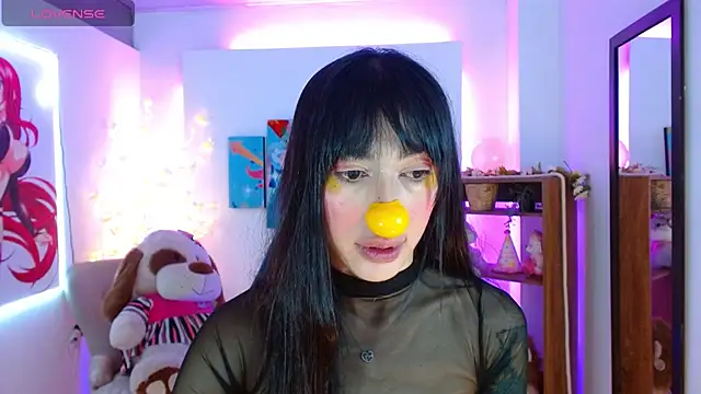 Snapshot of FIORELLA_L chatting on April 24, 2026, 12:18 pm FIORELLA L online show from April 24, 2026, 12:18 pm