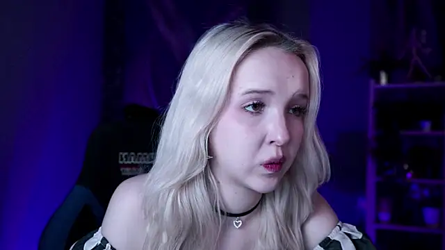 MaoqiBeverly online show from February 28, 2026, 2:34 am