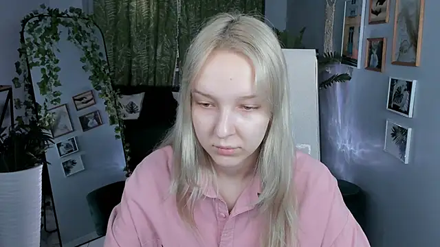 MaoqiBeverly online show from April 4, 2026, 3:49 am