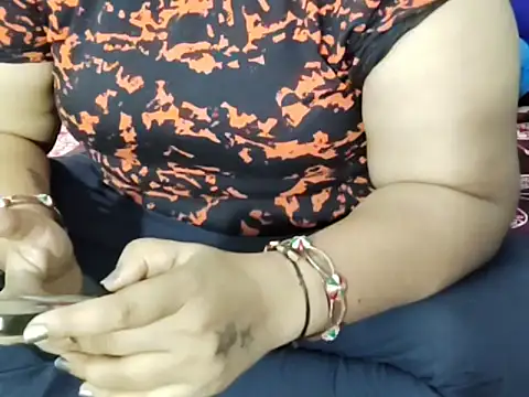 Snapshot of ANURADHA_2006 chatting on April 27, 2026, 7:28 am ANURADHA 2006 online show from April 27, 2026, 7:28 am