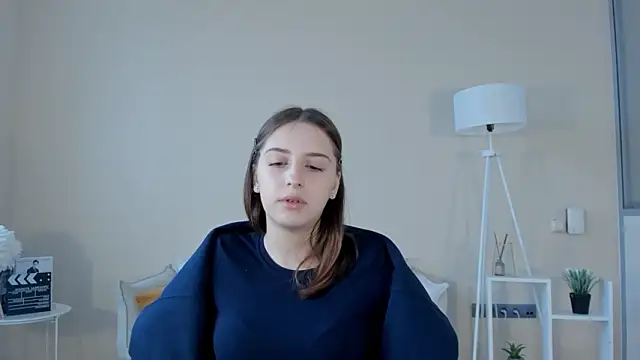 Snapshot of LeanneDinkle chatting on February 1, 2026, 8:13 am LeanneDinkle online show from February 1, 2026, 8:13 am