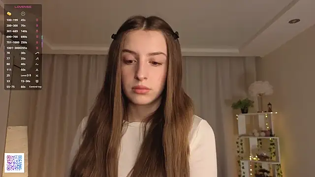 LeanneDinkle online show from March 14, 2026, 4:29 am