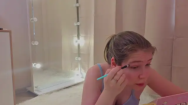 flowernnet online show from April 7, 2026, 2:17 pm