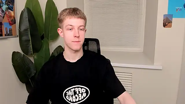 Snapshot of Dylan_Norton chatting on April 22, 2026, 3:02 pm Dylan Norton online show from April 22, 2026, 3:02 pm