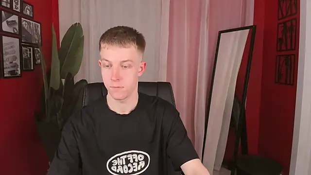 Snapshot of Dylan_Norton chatting on April 29, 2026, 3:38 pm Dylan Norton online show from April 29, 2026, 3:38 pm