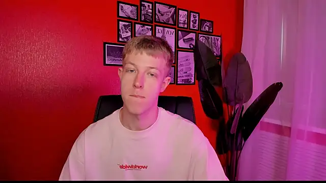 Snapshot of Dylan_Norton chatting on July 16, 2026, 10:32 am Dylan Norton online show from July 16, 2026, 10:32 am
