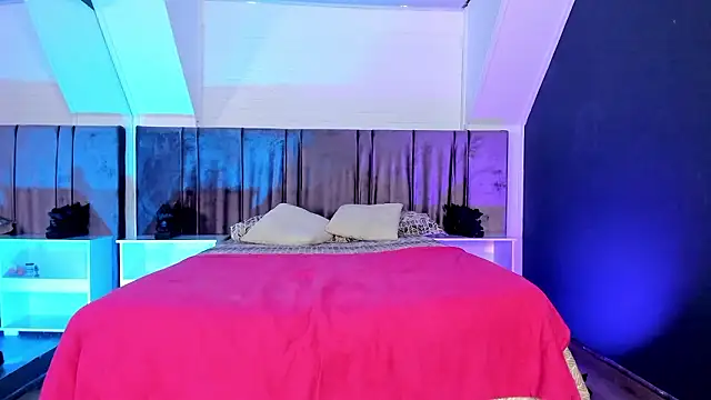 Snapshot of Flakiss_18 chatting on February 11, 2026, 11:26 am Flakiss 18 online show from February 11, 2026, 11:26 am