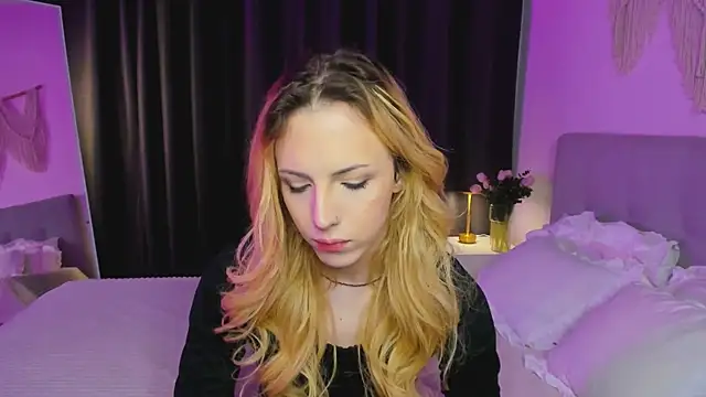 Snapshot of Tiffany__King chatting on May 7, 2026, 5:46 am Tiffany King online show from May 7, 2026, 5:46 am