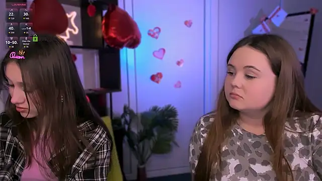 arianaa cat online show from February 24, 2026, 11:47 pm