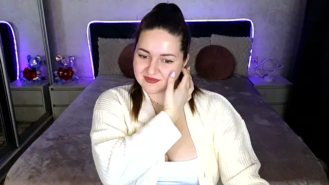 Eva Luxx online show from March 15, 2026, 11:00 pm