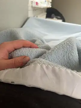 siisidjfjfjdj online show from February 1, 2026, 12:04 pm